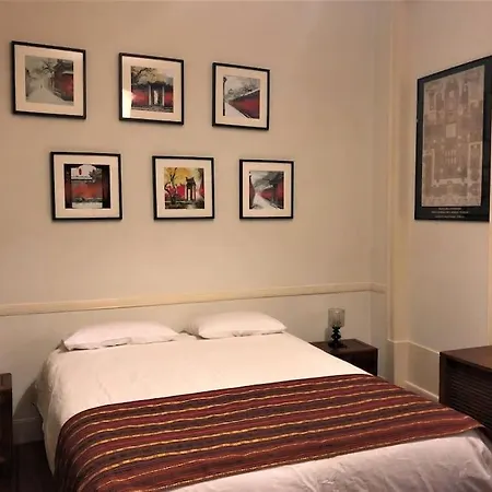 Center Baixa - 3 Bedrooms Лиссабон